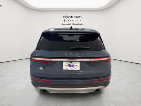 Used 2022 Lincoln Corsair FWD w/ Premium Package image 4