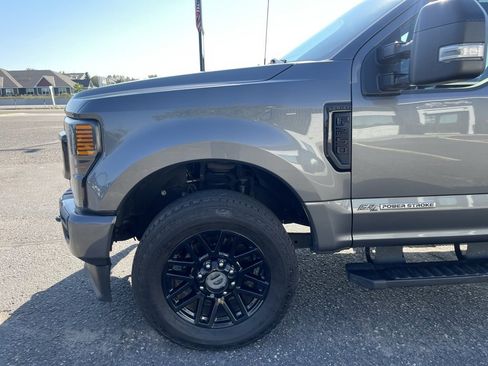 Used 2022 Ford F250 Lariat w/ Black Appearance Pkg image 11