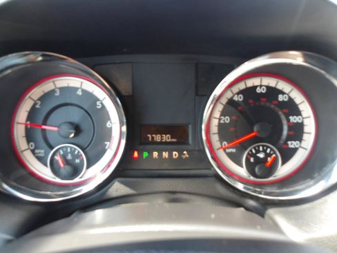 Used 2019 Dodge Grand Caravan SXT FWD image 19