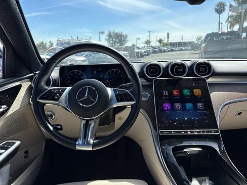 Used 2025 Mercedes-Benz C 300 4MATIC Sedan image 9