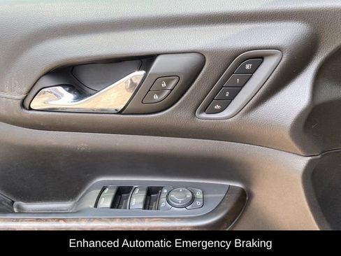Used 2022 GMC Acadia Denali w/ Denali Ultimate Package AWD/4WD image 20