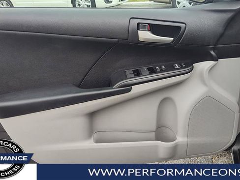 Used 2012 Toyota Camry LE image 9