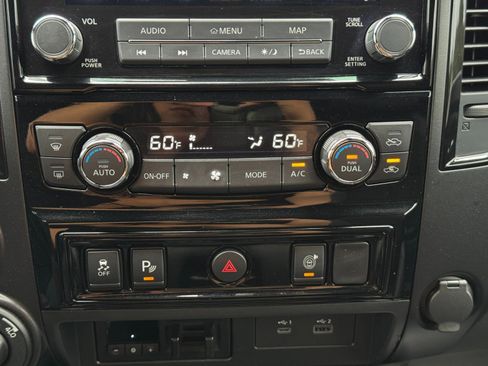 Used 2023 Nissan Titan PRO-4X AWD/4WD image 24