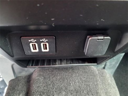 Certified 2019 Ford F150 XLT image 17