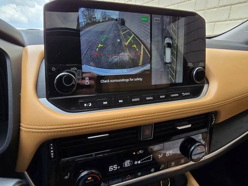 Used 2021 Nissan Rogue Platinum image 52