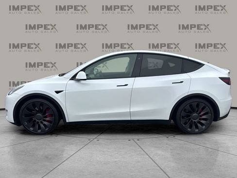 Used 2022 Tesla Model Y Performance image 2