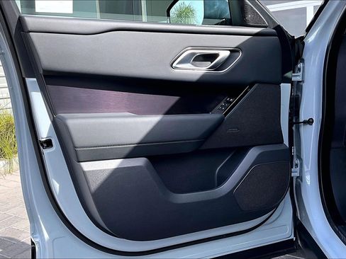 Used 2026 Land Rover Range Rover Velar Dynamic SE image 23