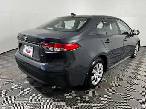 Used 2026 Toyota Corolla LE FWD image 5