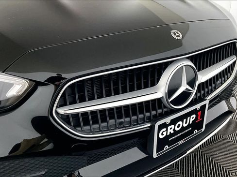 Used 2025 Mercedes-Benz C 300 4MATIC Sedan image 28
