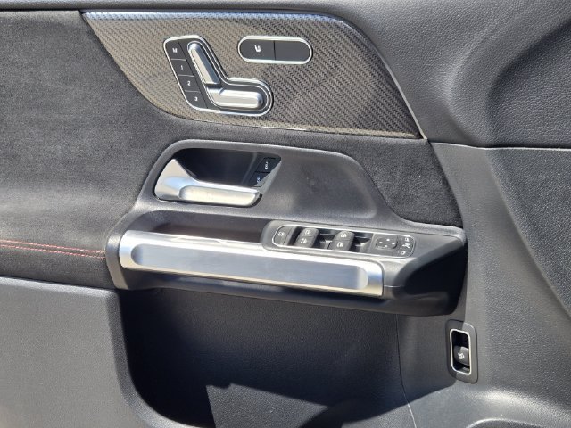 Used 2023 Mercedes-Benz GLB 250 w/ AMG Line image 16