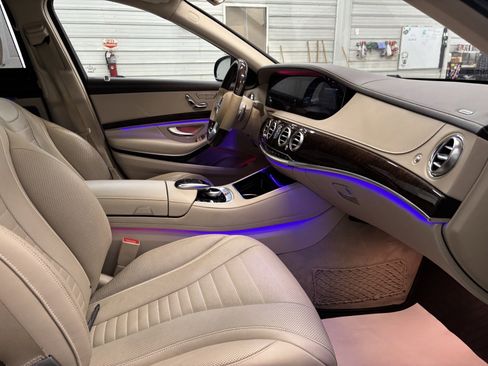Used 2019 Mercedes-Benz S 560 4MATIC Sedan image 28