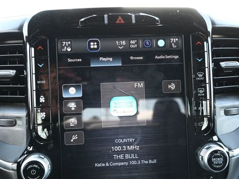 Used 2024 RAM 1500 Lone Star image 12