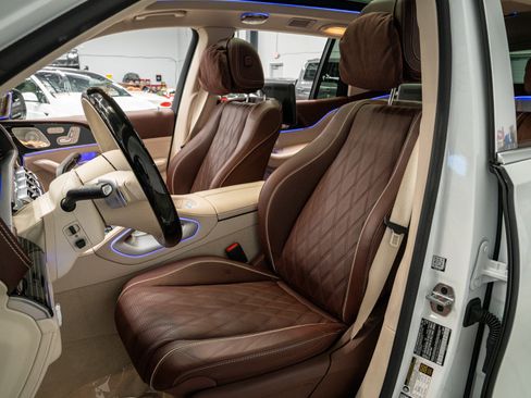 Used 2026 Mercedes-Benz Maybach GLS 600 4MATIC image 23