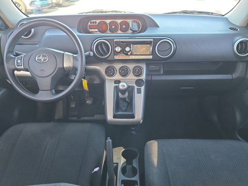 Used 2010 Scion xB image 9