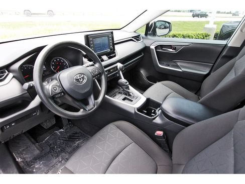 Used 2022 Toyota RAV4 XLE w/ Convenience Package FWD image 15