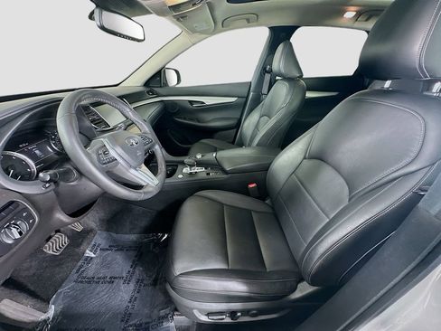 Used 2019 INFINITI QX50 Luxe image 5