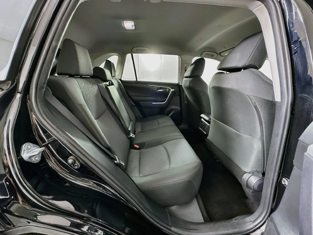 Used 2025 Toyota RAV4 XLE FWD image 26
