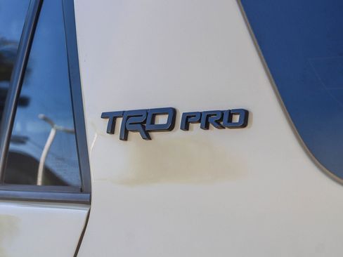 Used 2016 Toyota 4Runner TRD Pro image 13