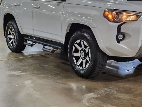 Used 2021 Toyota 4Runner TRD Off-Road Premium AWD/4WD image 14