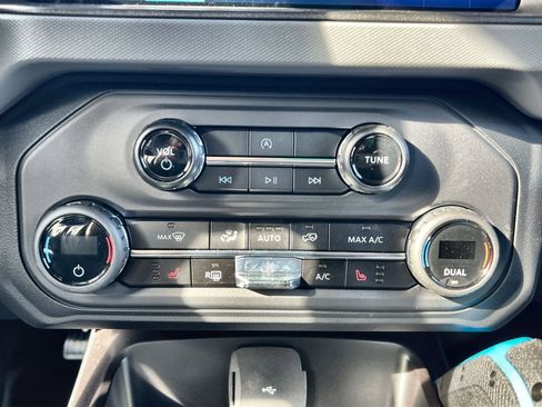 New 2024 Ford Bronco Black Diamond w/ Sasquatch Package image 29