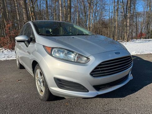 Used 2019 Ford Fiesta SE image 6