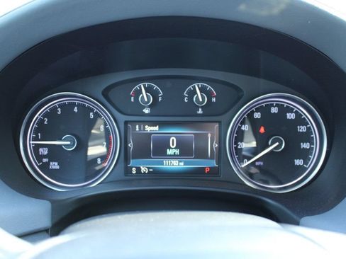 Used 2019 Buick Enclave Essence FWD image 13