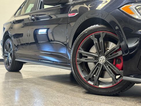 Used 2019 Volkswagen Jetta GLI FWD image 3