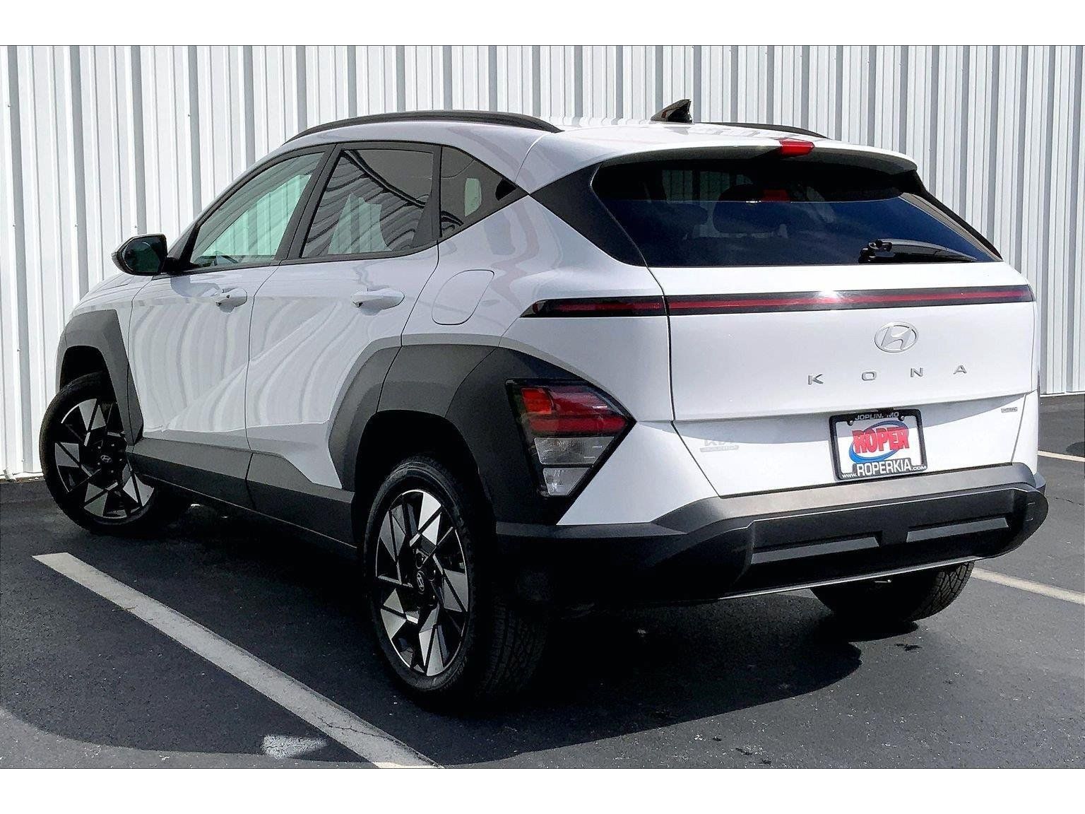 Used 2025 Hyundai Kona SEL AWD/4WD image 9