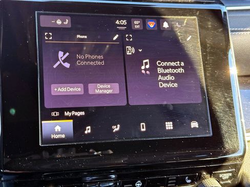 Used 2023 Jeep Grand Cherokee L Laredo image 16