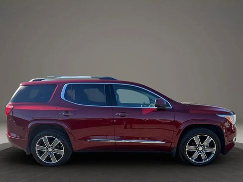 Used 2017 GMC Acadia Denali w/ Technology Package AWD/4WD image 4