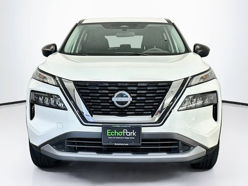 Used 2023 Nissan Rogue S AWD/4WD image 2