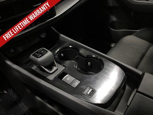 Used 2025 Nissan Rogue SV FWD image 35