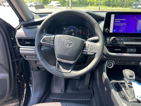New 2026 Toyota Grand Highlander AWD image 21