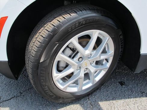 Used 2022 Chevrolet Equinox LT FWD image 18