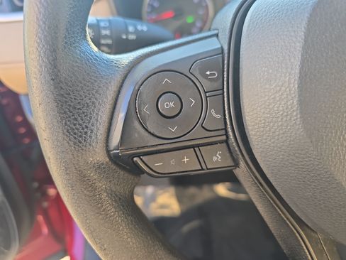 Used 2019 Toyota RAV4 XLE FWD image 18