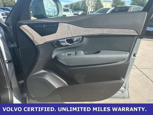Certified 2024 Volvo XC90 B6 Ultimate image 9