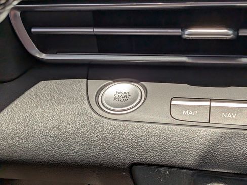 Used 2024 Hyundai Elantra SEL FWD image 28