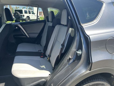 Used 2017 Toyota RAV4 XLE image 32