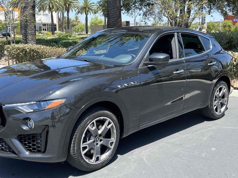 Used 2023 Maserati Levante Modena AWD/4WD image 53