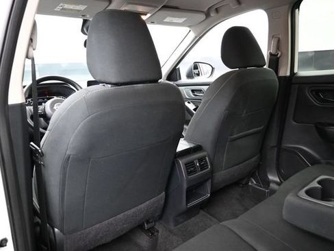 Used 2024 Nissan Rogue S AWD/4WD image 23