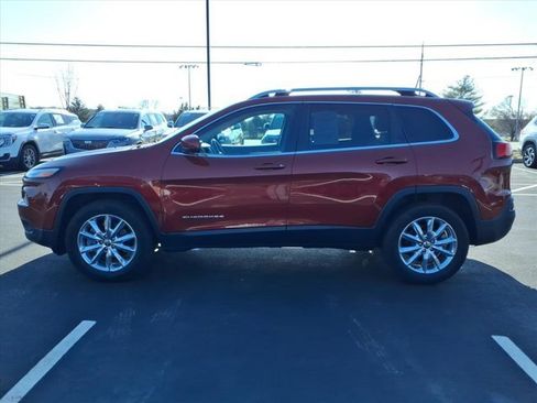 Used 2017 Jeep Cherokee Limited w/ Trailer Tow Group image 4
