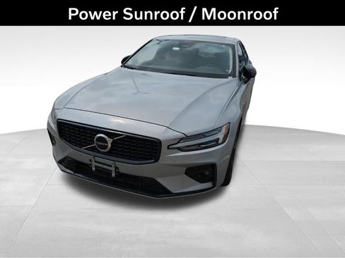 Used 2024 Volvo S60 B5 Core FWD image 9