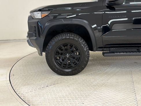 Used 2026 Chevrolet Colorado Trail Boss AWD/4WD image 12