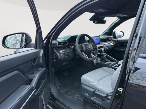 New 2026 Toyota Tacoma SR5 AWD/4WD image 2
