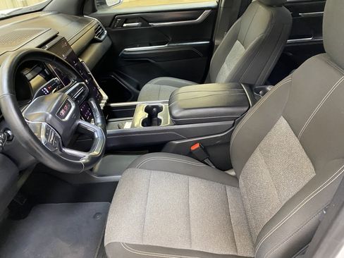 Used 2025 GMC Acadia Elevation image 21