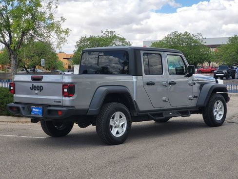 Used 2020 Jeep Gladiator Sport w/ Quick Order Package 24S AWD/4WD image 4