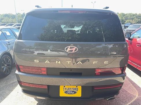 Used 2025 Hyundai Santa Fe SEL image 8