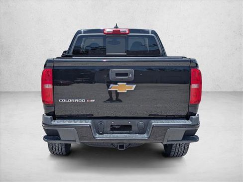 Used 2017 Chevrolet Colorado Z71 RWD image 5
