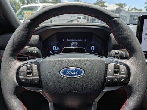 Used 2025 Ford Explorer ST AWD/4WD image 31