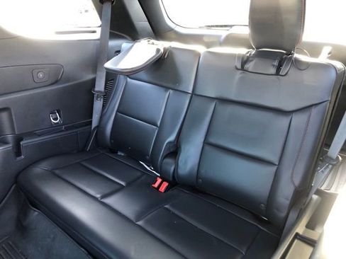 Used 2025 Ford Explorer ST-Line w/ Premium Package image 15